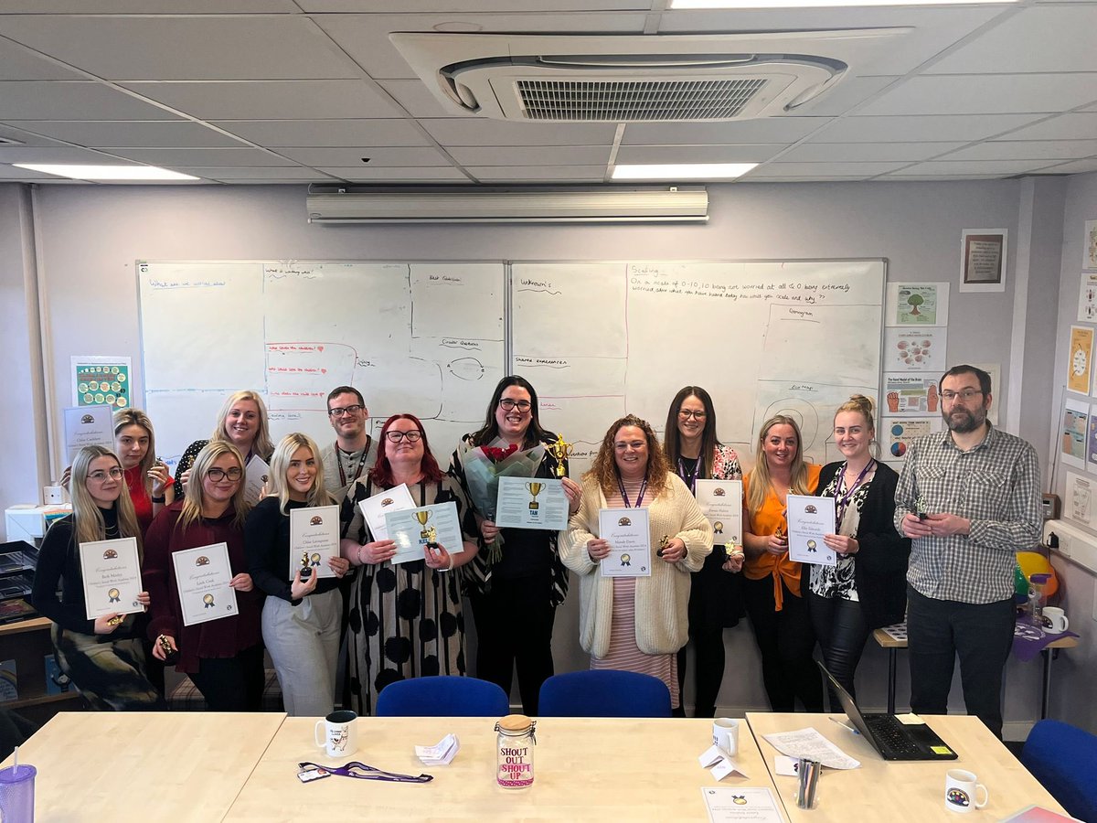 CSWARedcar tweet media