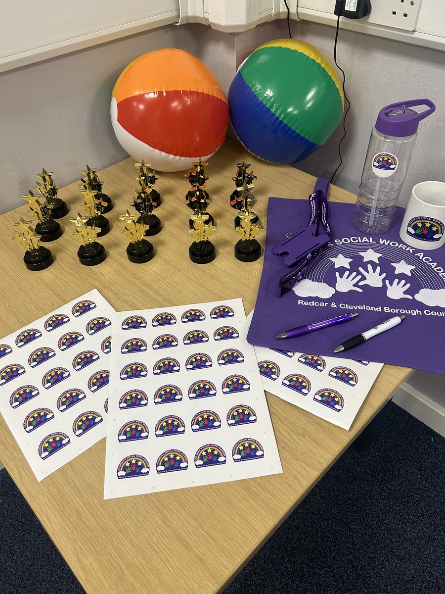 CSWARedcar tweet media