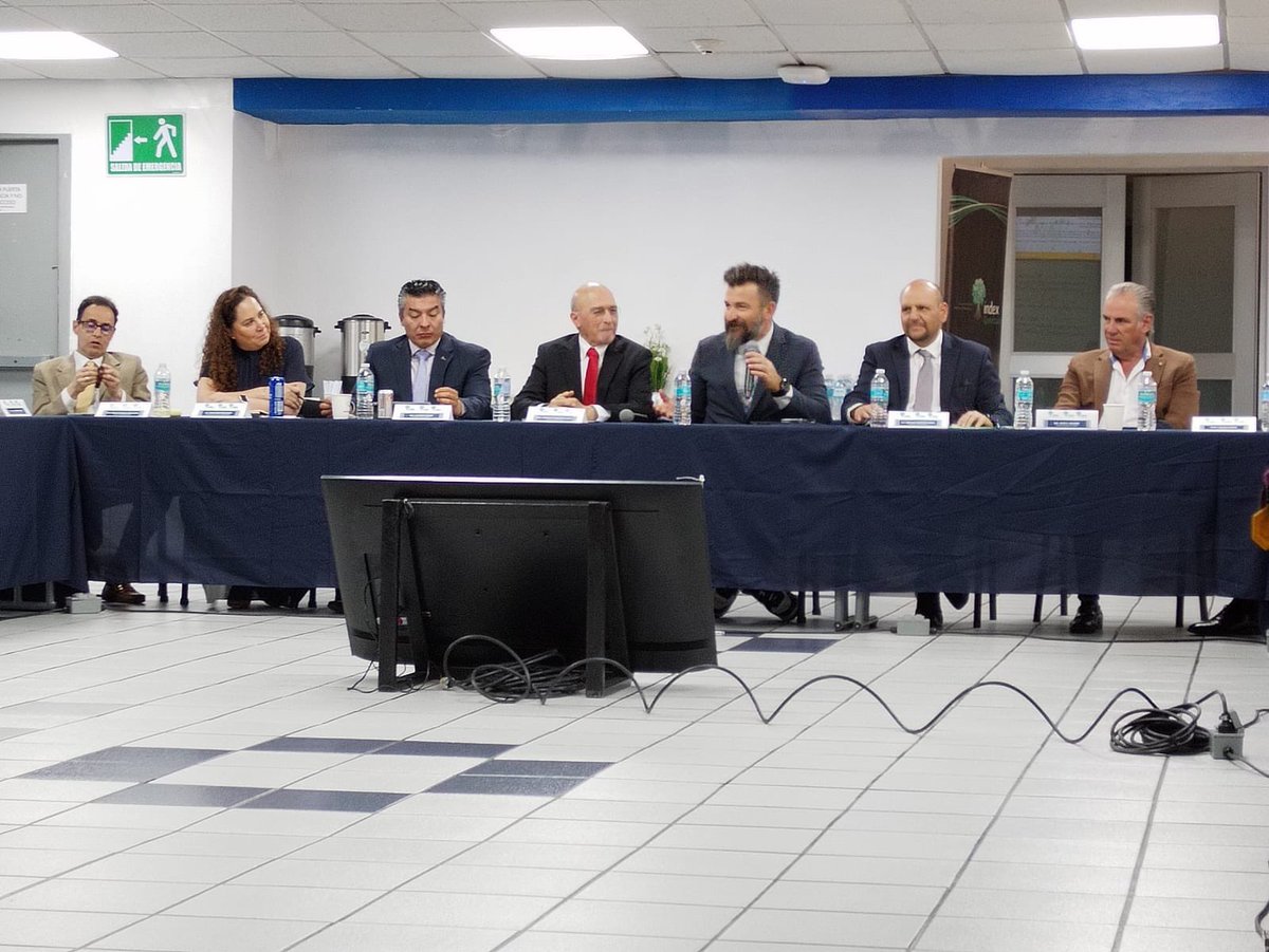 <a href="/index_queretaro/">Index Querétaro</a> <a href="/AlfonsoValdesC/">@Alfonso_Valdes</a> <a href="/IndexGto/">index Guanajuato</a> <a href="/indexSLP/">index SLP</a> El director de <a href="/Prodensa/">PRODENSA</a>, <a href="/Emilio_Cadena_R/">emilio cadena</a>, analizó el potencial de la región Norteamérica y expuso el actual escenario de la relación entre🇺🇸🇨🇳y el impacto en🇲🇽en un momento donde países asiáticos están compitiendo y se puede capitalizar la relocalización de cadenas productivas.