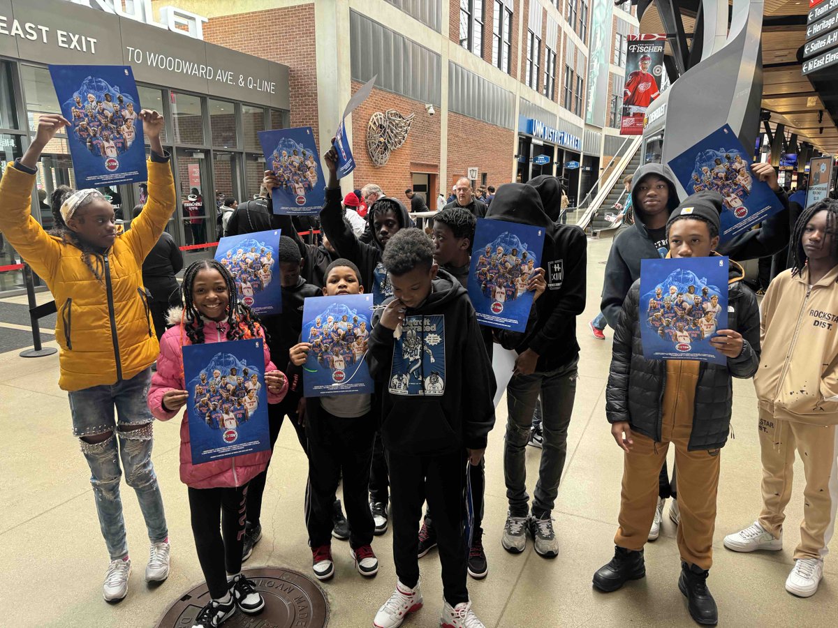 caught_up1's tweet photo. Had an epic night at the Pistons game celebrating their 20th championship anniversary! Our mentees even got their posters signed by the legendary Pistons players. Goo Pistons!! https://t.co/R9jeOzgrli