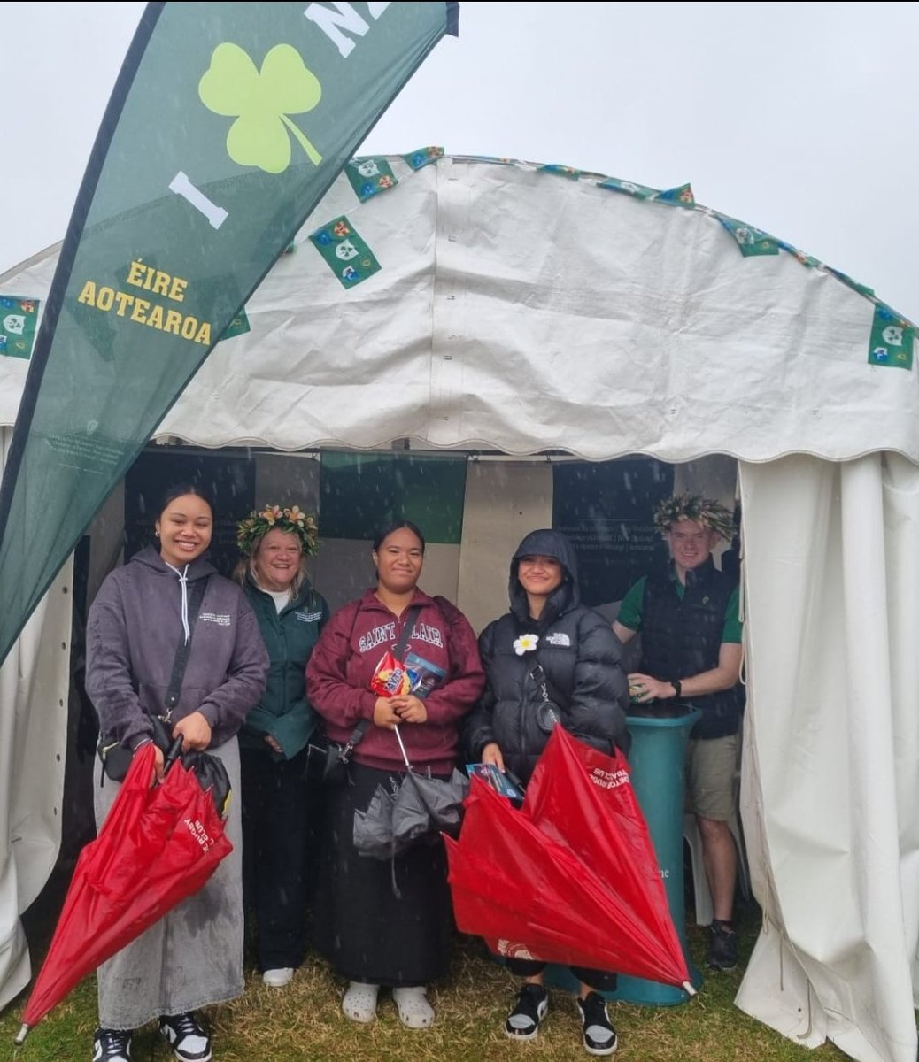 It's the final day of ASB Polyfest 2024 - yesterday's glorious sunshine has been replaced by a very Irish downpour, but spirits are still high! Come see us for information on Working Holidays in 🇮🇪