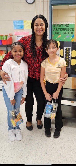 DiggsLatham's tweet photo. Mrs. McLendon and Mrs. Yeatts gave the students, who performed in the Black History Month program, Swag Bags, “Academy Award Style,” for all their hard work. #CreatingOurMasterpiece https://t.co/tS7KSzWGmL