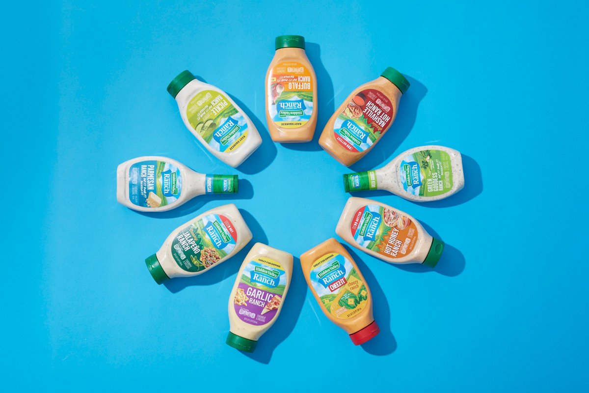 keithrpillow's tweet image. Um, no. Gross! I draw the line RIGHT HERE.

How Much More Ranch Dressing Can America Take? #HiddenValleyRanch | @HVRanch Seeks Total Domination By Encouraging Consumers To Use It At #Breakfast Time, reports @natashakhanhk in the @WSJ ➡️ buff.ly/3vvedh6