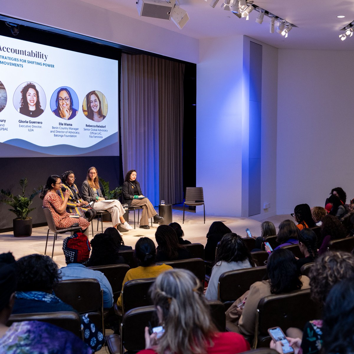 Thank you to everyone who came to the #FeministAccountability event at #CSW68 and joined us for the release of the report 'Show Me the Money: Feminist Stories on Shifting Power and Resources to Movements.' @ildalatam 4/6🧵