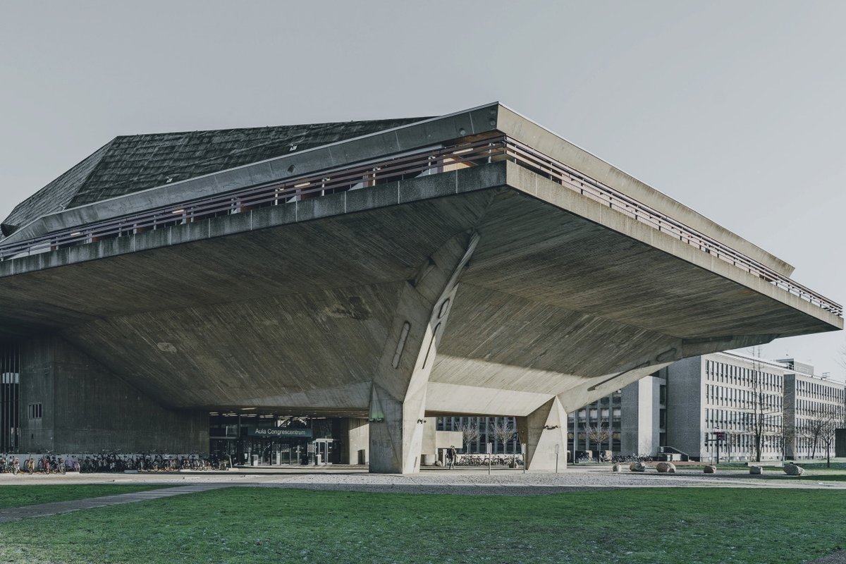 BrutalHouse's tweet image. •
Delft University of Technology 
Lecture Hall (1966)
•
Johannes Van den Broek / 
Jaap Bakema