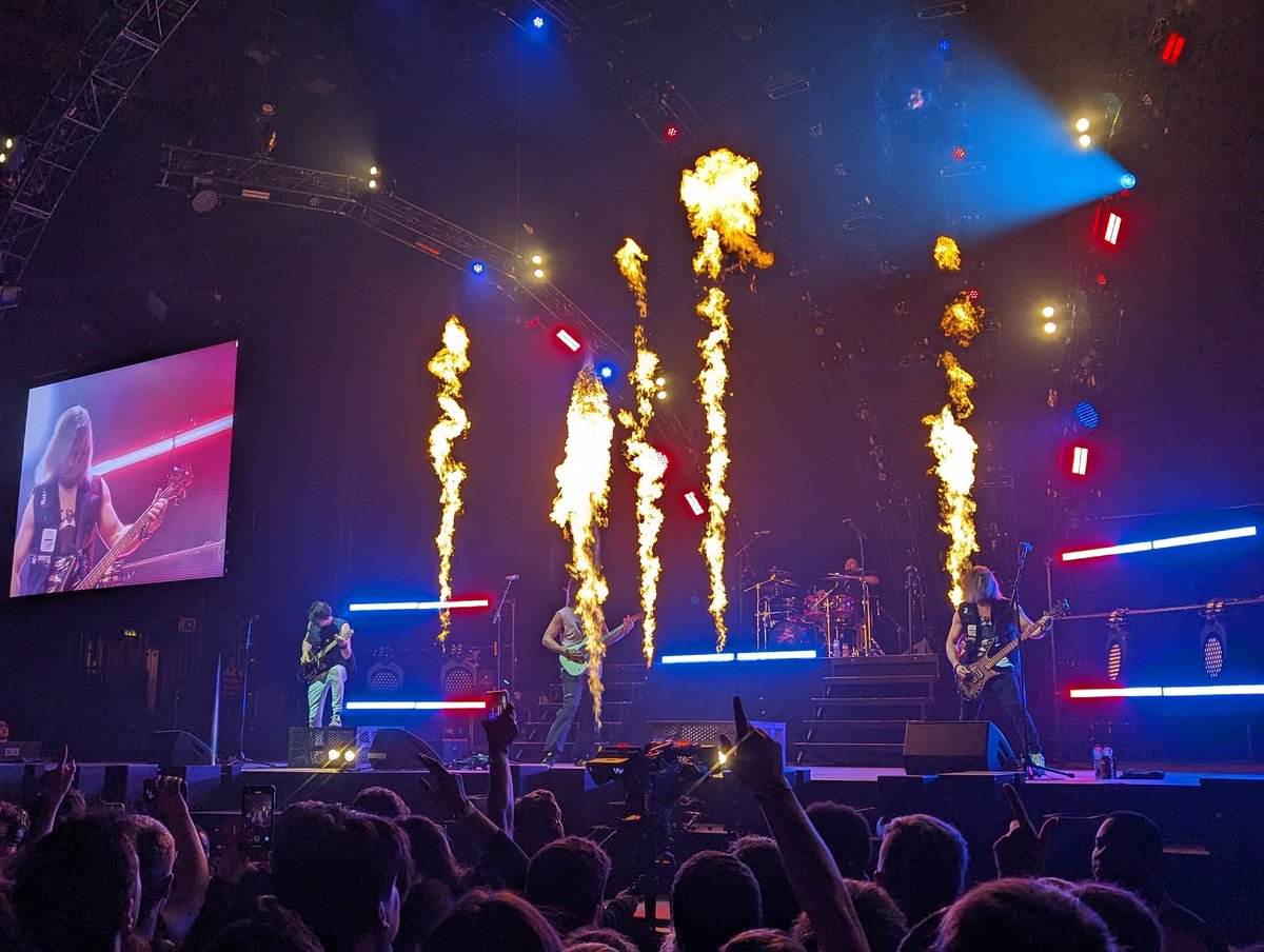 ComeBackFS's tweet image. ❤️