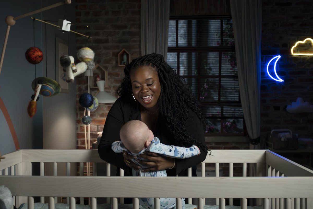 EndgameShea's tweet photo. It’s time for new promotional pics! 📸❤️🥳🙌
“Date Night” (7x04)
#Shea + aunt Jordan with little Steve! 🥹❤️👶
📸: @jeffweddell / ABC Dgepress
#Shea #TheGoodDoctor #FreddieHighmore #PaigeSpara #ShaunMurphy #LeaDilallo #SheaBaby #BabySteve #BabySteveMurphy #TheGoodDoctor7 https://t.co/eNz27Vi5fY