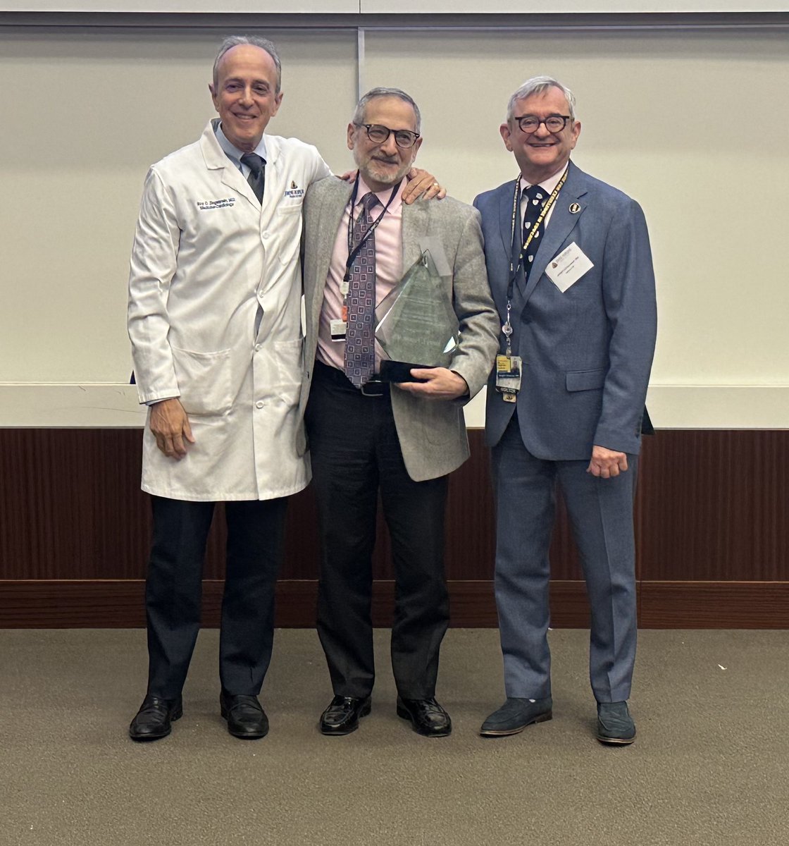 Well-deserved congratulations to Hank Fessler for receiving the highest honor from the @Hopkins_IEE as the recipient of the 2024 Martin D. Abelhoff Award for Lifetime Achievement in Medical Education and Biomedical Education