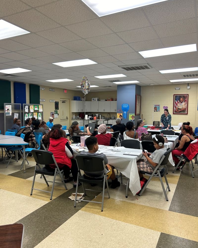 HsvHousing's tweet image. Cooking Matters at Searcy Homes- Week 2
Our second week of Cooking Matters at Search Homes! #looksdelicious The residents made homemade hamburger helper. #HuntsvilleHospitalCookingMatters