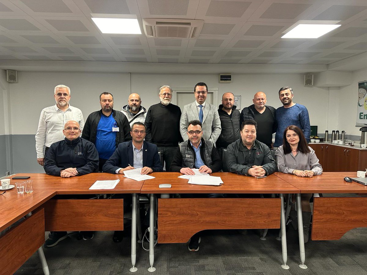 serkanodaman's tweet photo. Fransız müvekkilimiz şirket ile Birleşik Metal-İş Sendikası arasındaki 12 saat süren son toplu iş sözleşmesi görüşmemiz gece yarısına doğru anlaşmayla sonuçlandı. Sürece katkısı olan herkese teşekkür ediyor, her iki taraf için de hayırlı olmasını diliyorum. https://t.co/4OBIqqbhpw