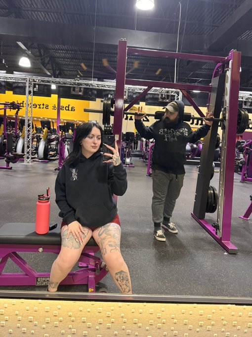 We did it. 3 times this week we made it to the gym. Almost passed out like 8 times but WE DID IT. (My