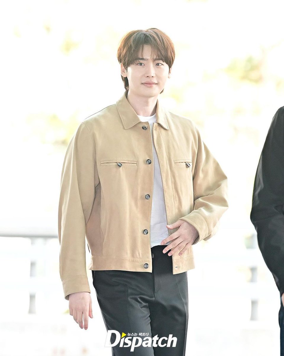 2024.03.22 #이종석 #LeeJongSuk at Incheon Airport 😍