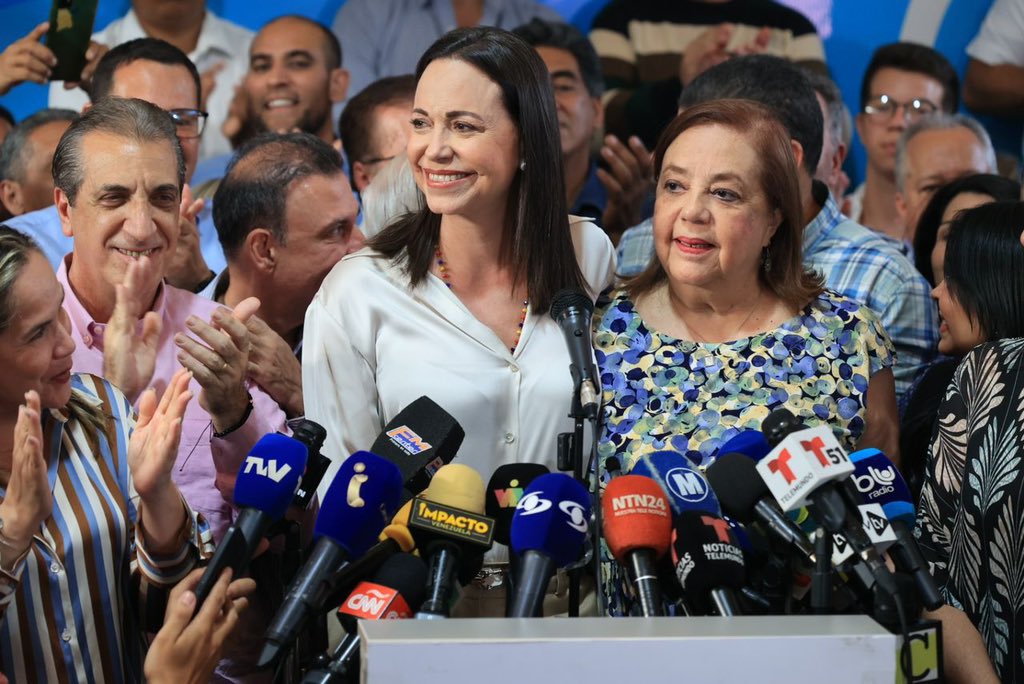 Desde la legítima Asamblea Nacional apoyamos la candidatura de Corina Yoris para las elecciones presidenciales este 2024. Junto a la plataforma unitaria ratificamos el compromiso con toda Venezuela, en perfecta unidad, con el firme propósito de vencer electoralmente al régimen…