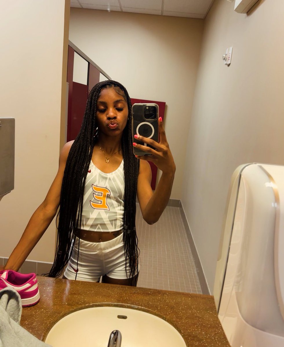 Denim Goddard tweet media