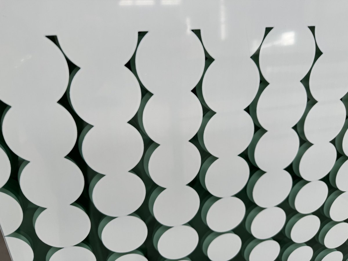 Fairis_CA's tweet photo. Faitem 6mm Verde obscuro con impresión digital. Vidrios de 3.30 x 1.00 metros. #vidrio #templado 

Faitem, Tempered glass 1/4 dark green with digital printing on the glass surface. 130 x 40”. 
FAIRIS C.A https://t.co/sYvZSVrEbR