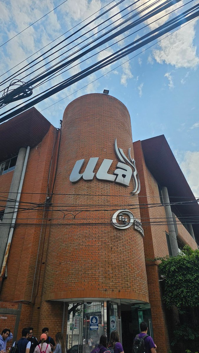 Pbn477933867871's tweet image. Universidad @ULA_Oficial no tiene la capacidad de seguir con sus puertas abiertas por falta de atención al alumnado Campus valle. Se solicita inspección @UNAM_MX @SEP_mx .  Administración y seguridad NULAS. @Foro_TV @lopezdoriga @c4jimenez @CarlosLoret