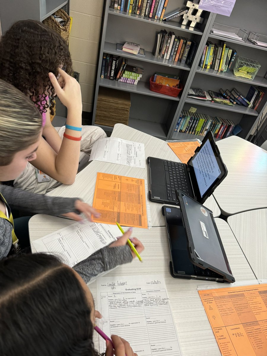 BeckyJanca's tweet image. I loved hearing their conversations! Ss evaluated ECR samples and rated them on organization &amp;amp; ideas and conventions. @salyardsms 
#makingmagic #bengalpride