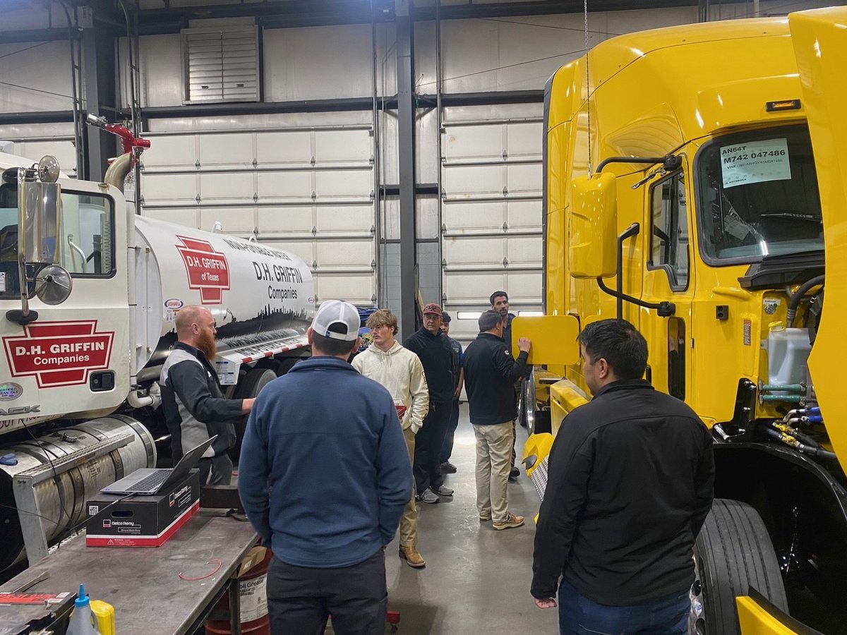 Diesel tech students from @ForsythTechcc toured our #TranSource service dept today! From the classroom to the garage, they're gearing up to revolutionize the #TruckingIndustry. 🚛💡

Big shout-out to our team for sharing their expertise! 🌟

#DieselTechStudents #FleetMaintenance