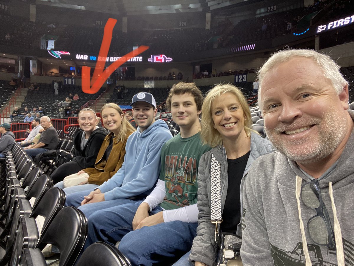 patrick_gulick's tweet photo. #MMSelfie https://t.co/J8npshVGpJ
