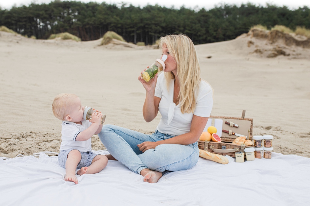 Our bottles are perfect for those Spring picnics - for Mum AND Baby! 🥤🌻

Shop the full collection over at l8r.it/fDVe !

#MoreThanJustABottle #hegen #cherishnaturesgift #hegenuk #baby #babybottles