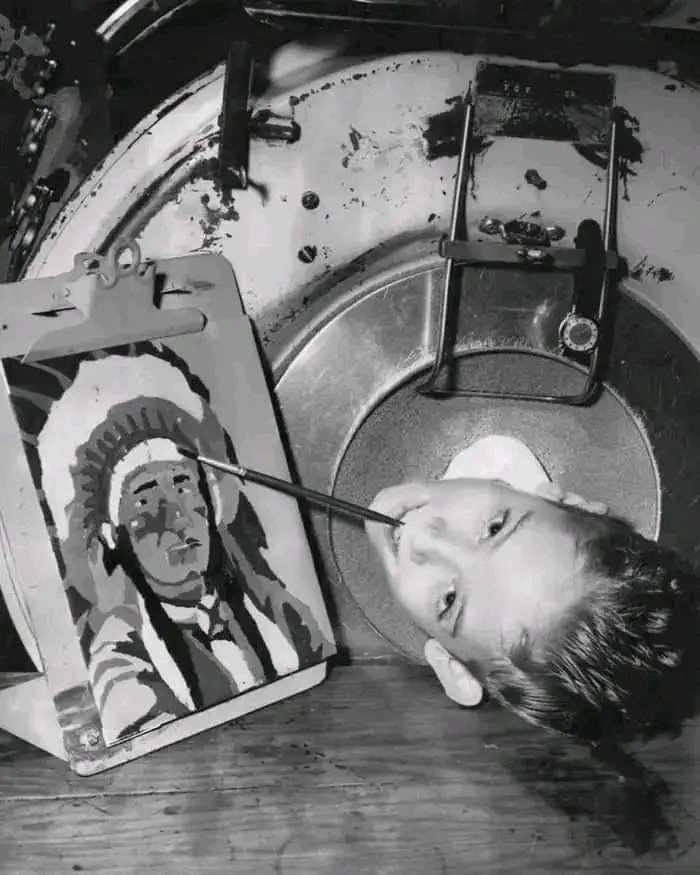 BalochAini19908's tweet photo. At 76, He has spent almost his entire life living inside a metal chamber called the "iron lung" due to a deadly lifelong disease. One of the last of his kind. Bless this man. he never gave up on life. https://t.co/5Y9JXvv4lW