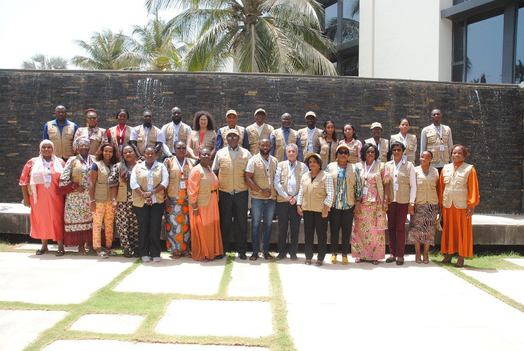 🗳🇸🇳The Head of AUEOM to #Senegal H.E. Bernard Makuza <a href="/_MakuzaBernard/">Makuza Bernard</a>, led the AU Election Observation Team this morning to a briefing on the practical guidelines for International Election Observers, conducted by the Directorate General of Elections.