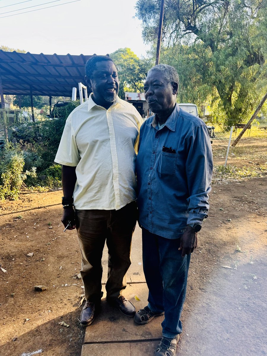 Was in Gweru today visiting my brother Douglas Msipa at his farm. A prolific farmer of garlic, ginger and turmeric. #CheshireFarm