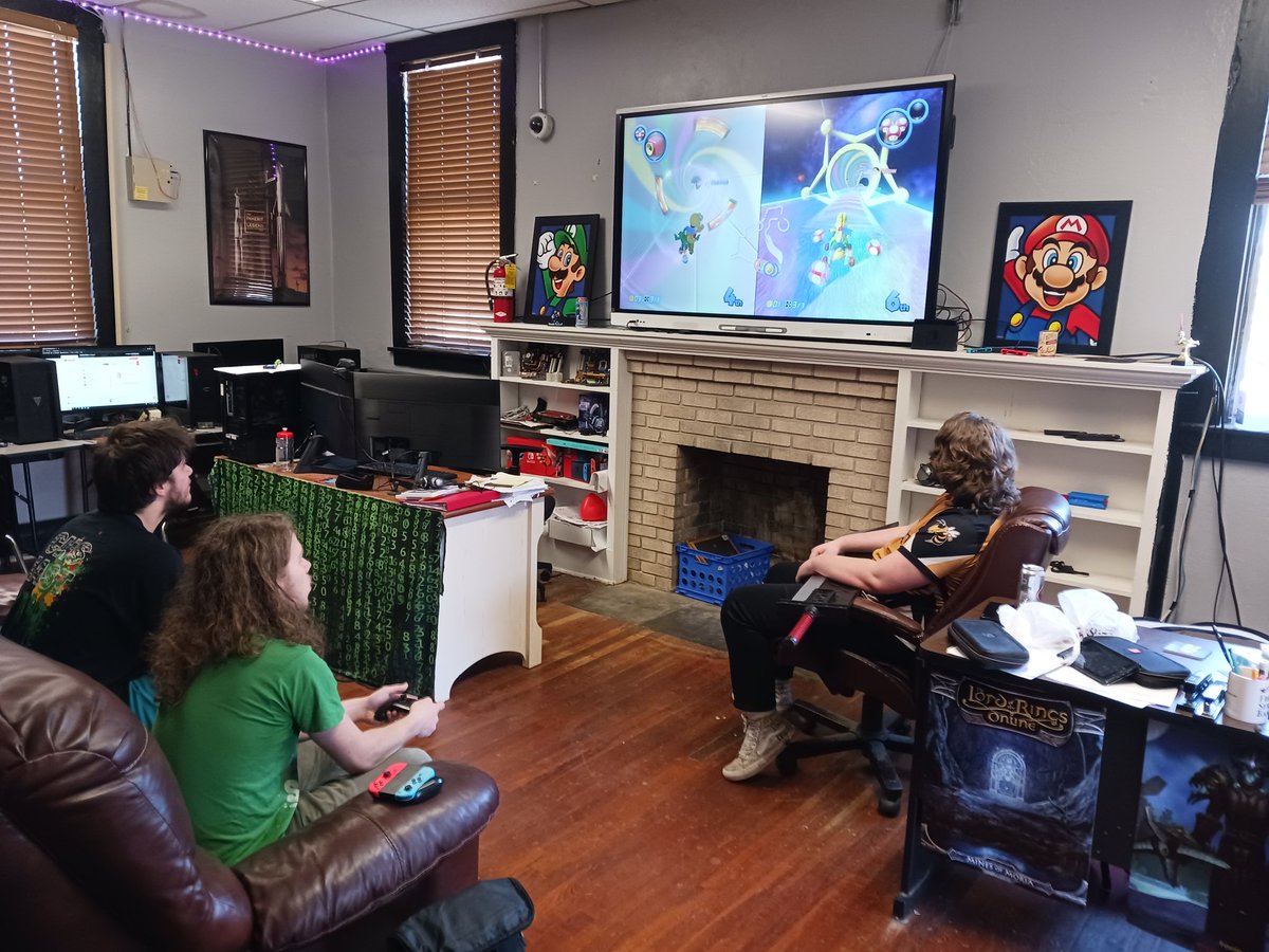 Annual lunch in the lab, we had a great time! <a href="/ArkActAssn/">Arkansas Activities Association</a> <a href="/AStateEsports/">Arkansas State Esports</a> <a href="/EsportsGear/">GearRivals</a> <a href="/HendrixEsports/">Hendrix College Esports</a> <a href="/playvs/">PlayVS</a> <a href="/SAU_Esports/">St. Ambrose Esports</a> <a href="/UAMesports/">UAM Esports</a> <a href="/UACCM/">UACCM</a> <a href="/NHS_esports_/">Grizzly Gamers</a> <a href="/MizzouEsports/">Mizzou Esports</a> <a href="/olemissesports/">Ole Miss Esports</a> <a href="/OhioStEsports/">Ohio State Esports</a>