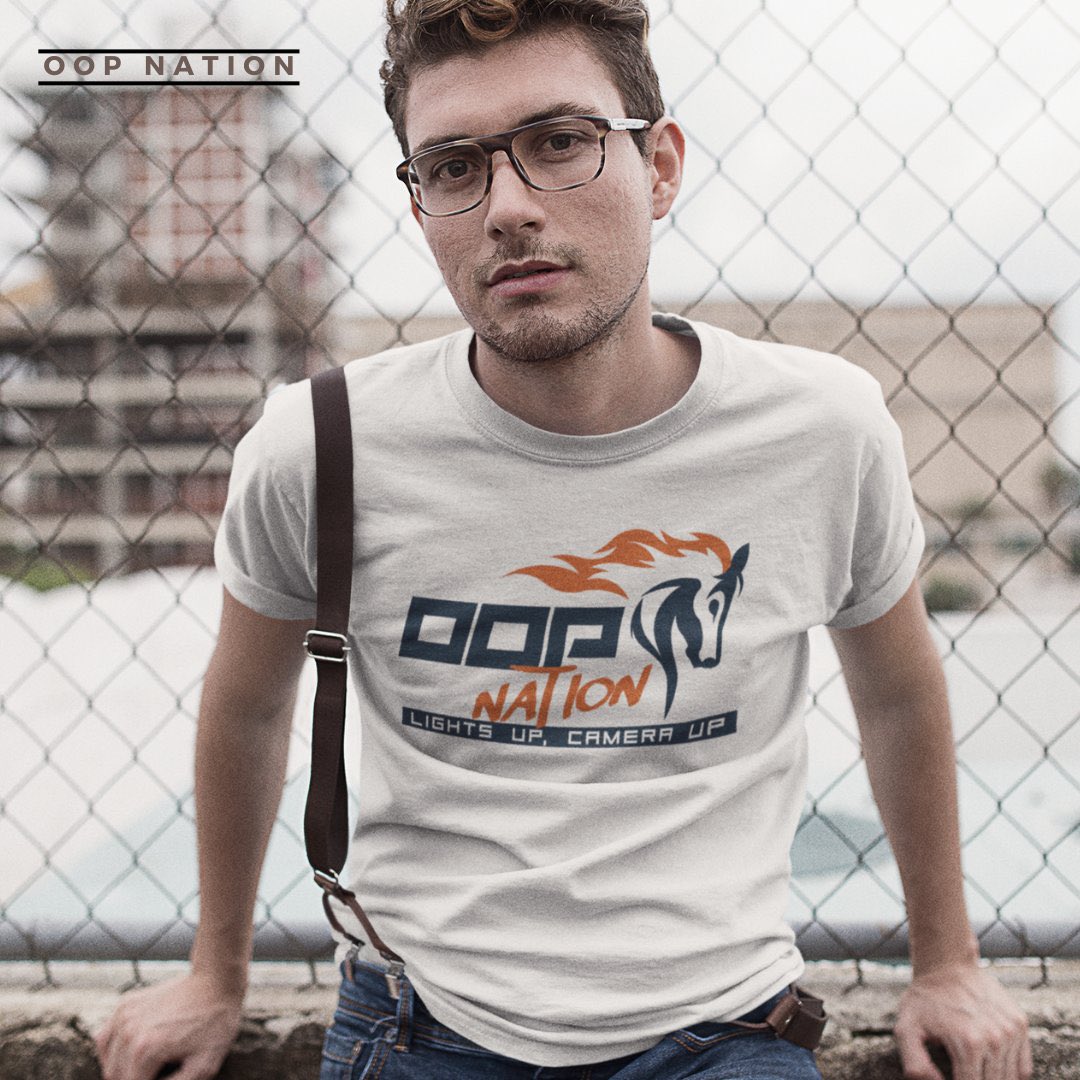 TachticCo's tweet image. Lights up, Cameras up - @Oop_Nation merch is available now! 🐎
#geeksunleashed #unleashyourcreativity #oopnation  #OopNationMerch #StreetWear