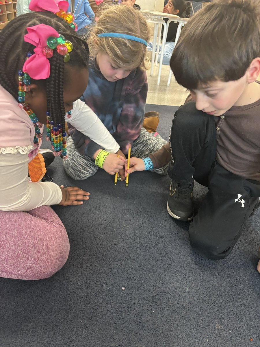 Hands-on exploration to introduce force! <a href="/Creeksidetweet/">Creekside ECS</a> #WEareLakota