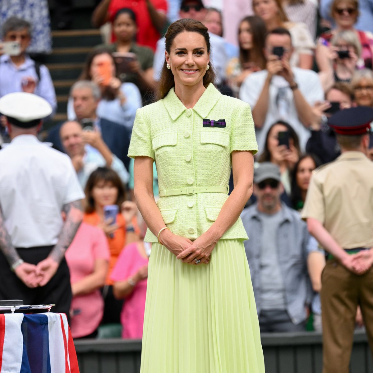 Wimbledon's tweet photo. The thoughts of everyone at the All England Club are with our Patron HRH The Princess of Wales, HRH The Prince of Wales and their family at this time. 

We wish The Princess of Wales the very best as she takes the time she needs to make a full recovery. https://t.co/8oOGZdqeZH