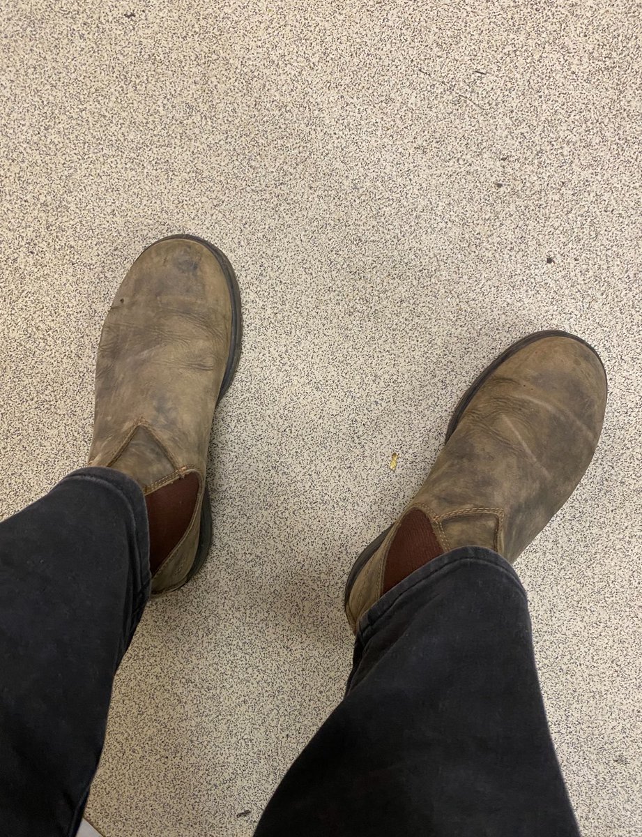 AlliAlternate's tweet photo. We have to wear semi-formal BLACK shoes at work, but I didn’t think when I left for work, so I’m just wearing my blundstones

Let’s pray we’re too busy for my manager to notice https://t.co/k2g1bCVNNs