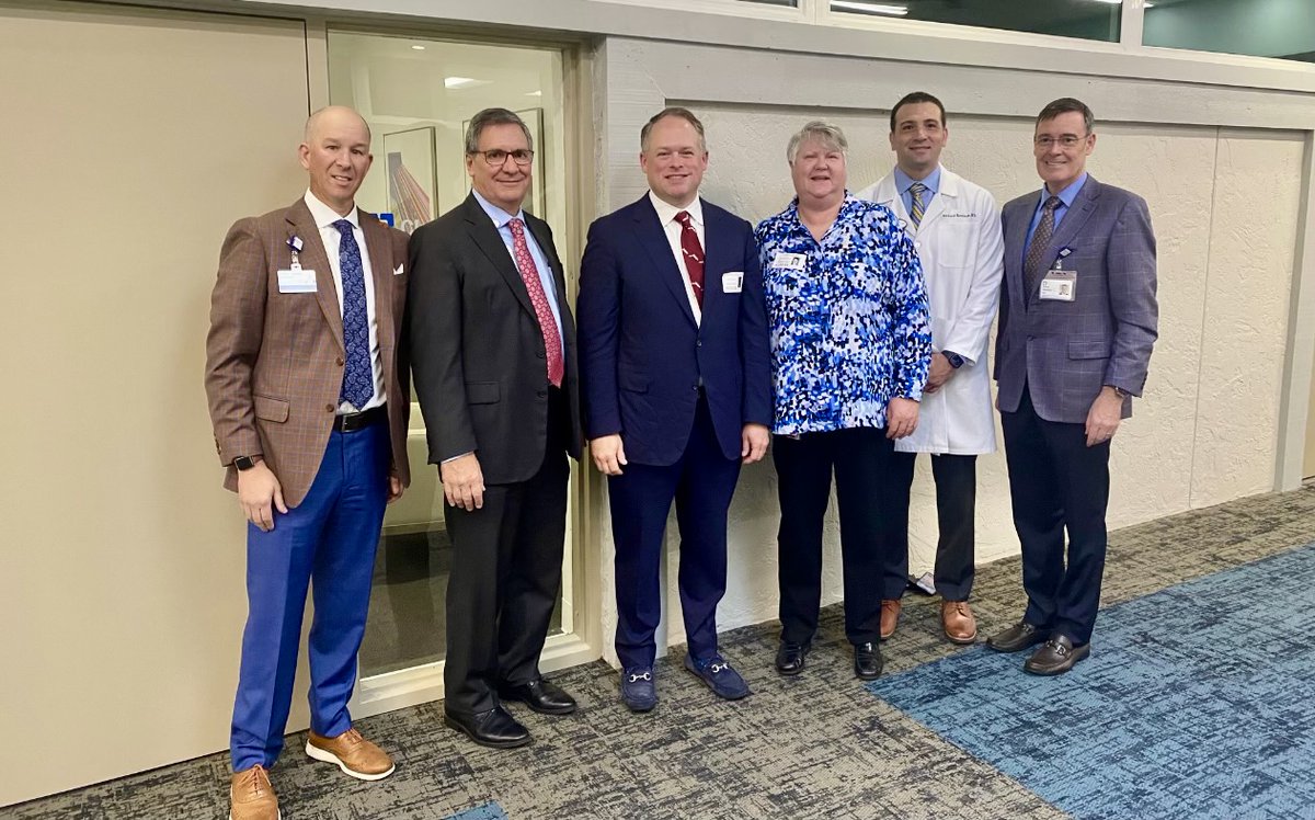 Thank you to @weida_jason, deputy -secretary Kim Smoke @AHCA_FL & to the State for their support to help us implement the @ClevelandClinic hospital care at home program in FL, under the leadership of @RickRothmanMD, one of the largest hospital at home programs! Great team effort!