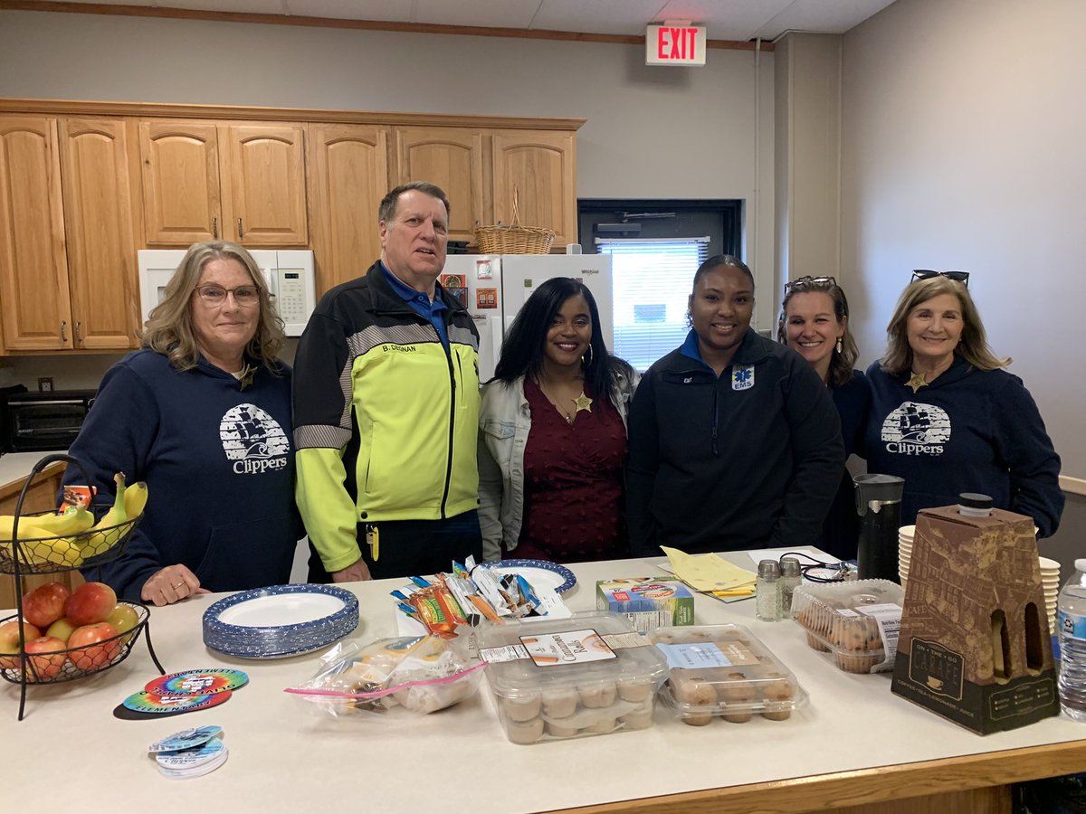 Happy First Responders Appreciation Day! This year, we showed our gratitude by delivering breakfast to the police department and fire station, honoring those who couldn't join us in person this morning. Thank you for your unwavering dedication and service! 🚓🚒 <a href="/townofapex/">Apex, NC</a>