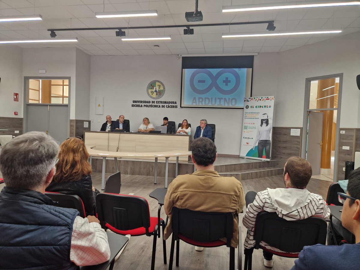 Arduino Week Extremadura tweet media