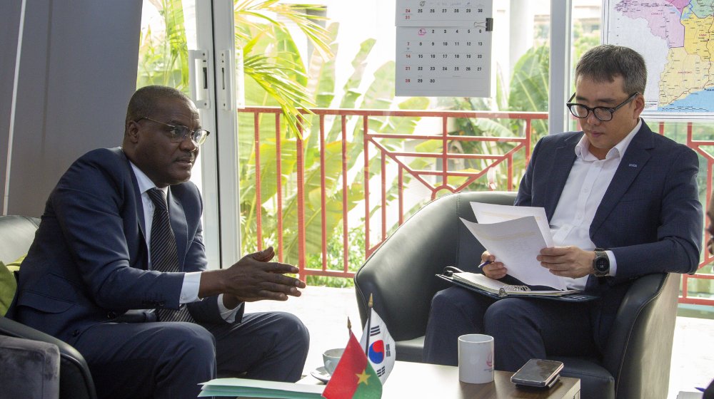 <a href="/UNFPABF/">UNFPA Burkina Faso</a> et #KOICA #CôteDIvoire échangent sur les progrès accomplis, les défis et les leçons tirées de la première année du projet « #Droitsfondamentaux, #paix et #égalité pour tous dans les régions du Sahel et du Nord au #BurkinaFaso ».

<a href="/UNFPA_WCARO/">UNFPA WCARO</a> 
<a href="/AkpadjiAlain/">Alain Akpadji</a>