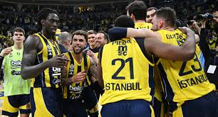 EA7 Emporio Armani Milan - Fenerbahçe Beko Euroleague maçı başladı.. 

Bol şans Dünya'nın en güzel takımı Türkiye'nin gurur kaynağı Fenerbahçe Beko 

Amine Noua - Nigel Hayes - Johnathan Motley - Tyler Dorsey - Nick Calathes ilk 5 i miz

#Euroleague #Moscow #Russia #Rusya