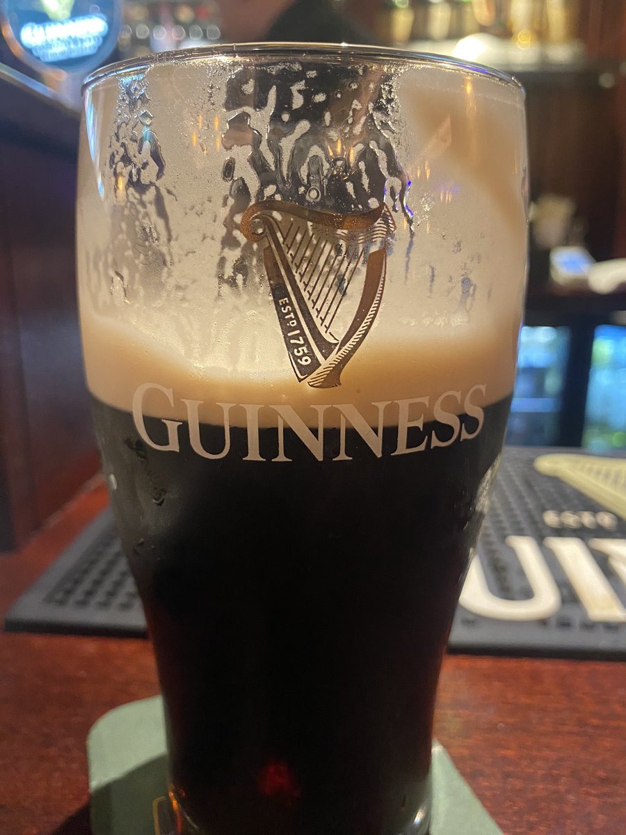 I understand if you split the G then it’s free pints all night - Thanks @SuzySuzykav @linkav1 🙏 See you @NIAMHBL for some Easter weekend 😀 @Murphy_Kavanagh @KAVANAGHSMARINO