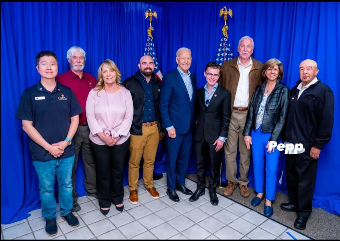 #POTUS was in #renonevada this week & 533 Member Pepp Monteleon was selected to drive the motorcade. Brother Monteleon is a 34 year member of 533 & a Shop Steward @RTCWashoe @KeolisNA What a great opportunity & experience for him to meet President Biden! ✊#UnionStrong
