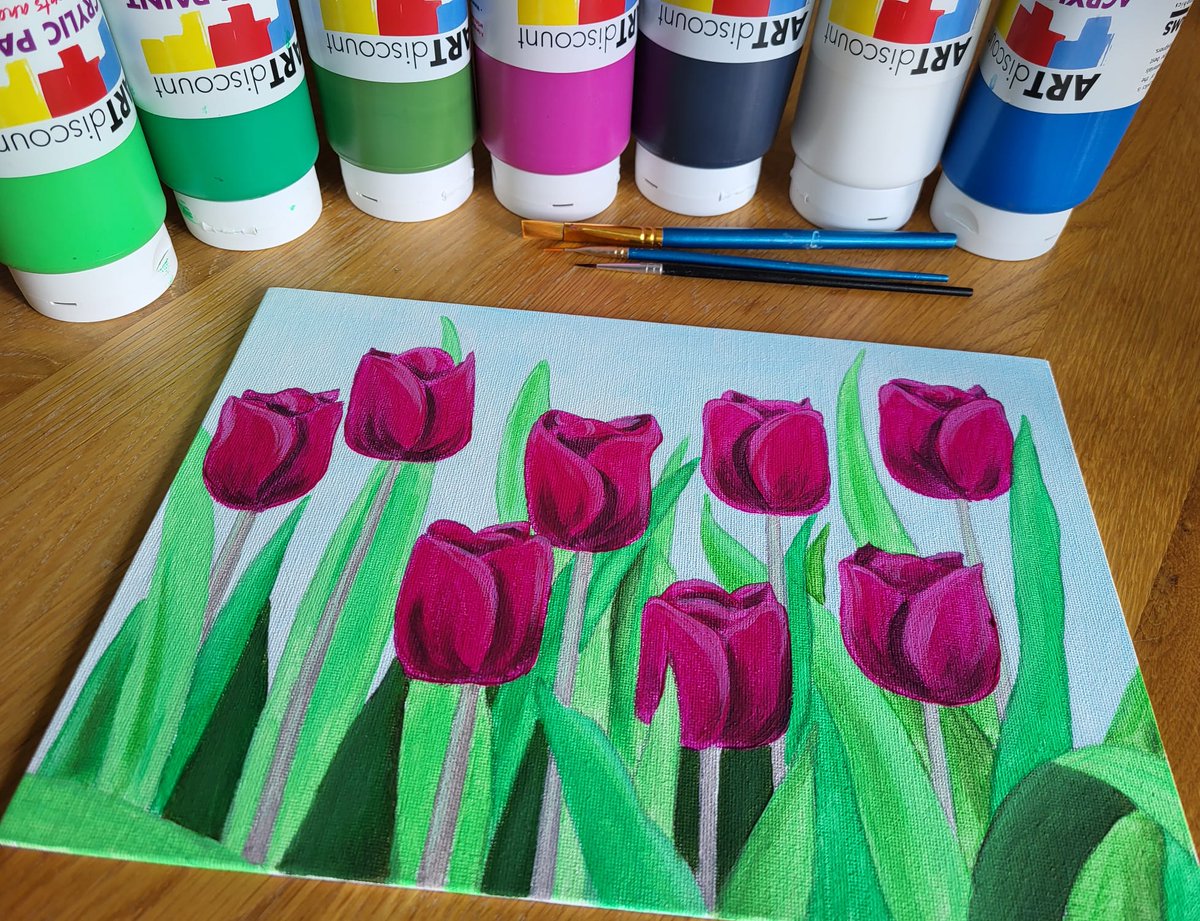 Come along to a relaxing painting session where you can capture the essence of #Spring in your very own masterpiece 🎨 Meanwhile supporting your local #Hospice ❤️ Friday 19th April | 10.30am - 2pm | St Clare Hospice, CM17 9JX Book here: bit.ly/3TFuc3T