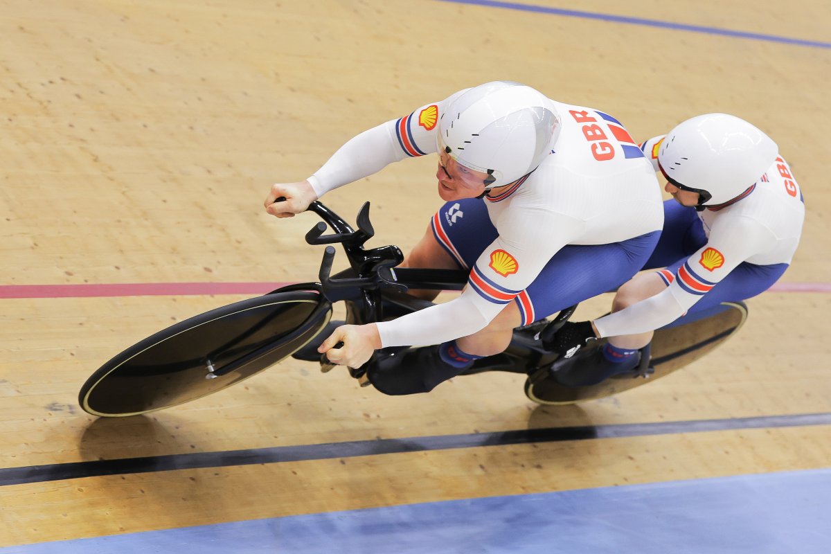 BritishCycling's tweet photo. Neil Fachie and pilot Matt Rotherham pick up yet ANOTHER medal as a tandem pair, winning the men's B 1km time trial with a time of 1:00.343 🌈👀

#Rio2024 | @neilfachie @MattRotherham https://t.co/a8VHznQXA5