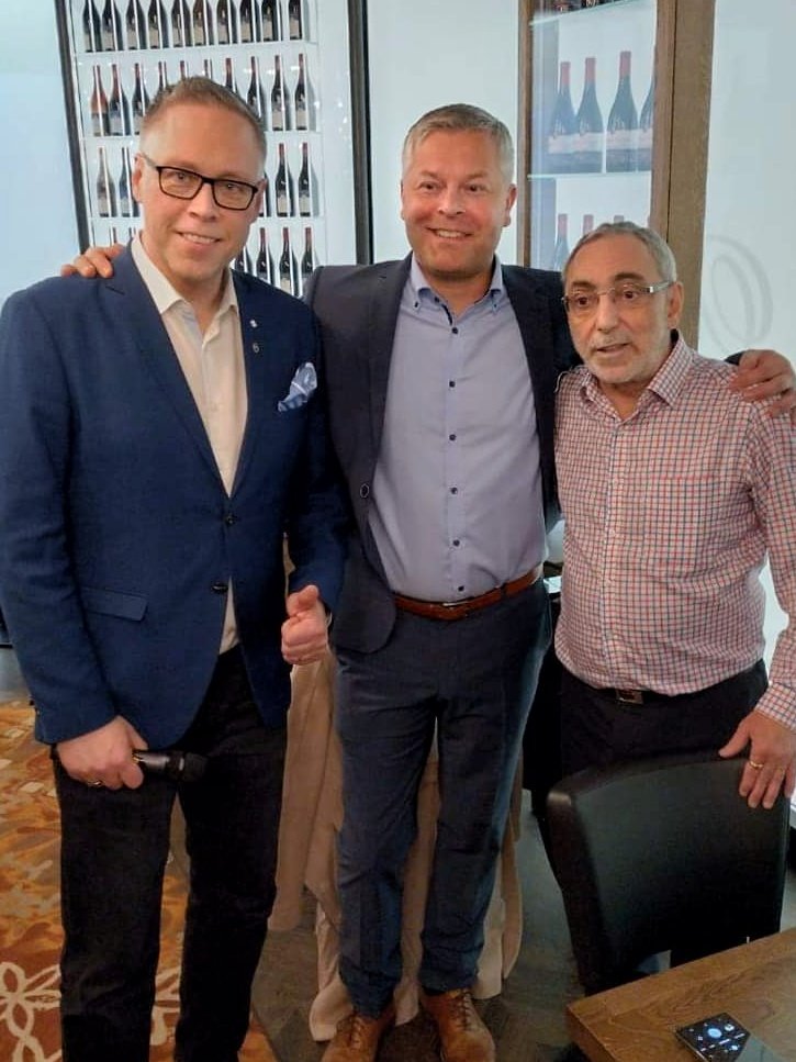 Hieno tilaisuus tänään Helsingin kansallisseuran järjestämänä. Ben Zyskovicz tykitti tuttuun tapaan ja itse kerroin eurovaalien teemoista, joista keskeisin on yrittäjyys sekä sen kannustimet ja turhan sääntelyn purkaminen.

Suomen etu ensin.

#jocka2024
#ryhtiliike
#eurovaalit