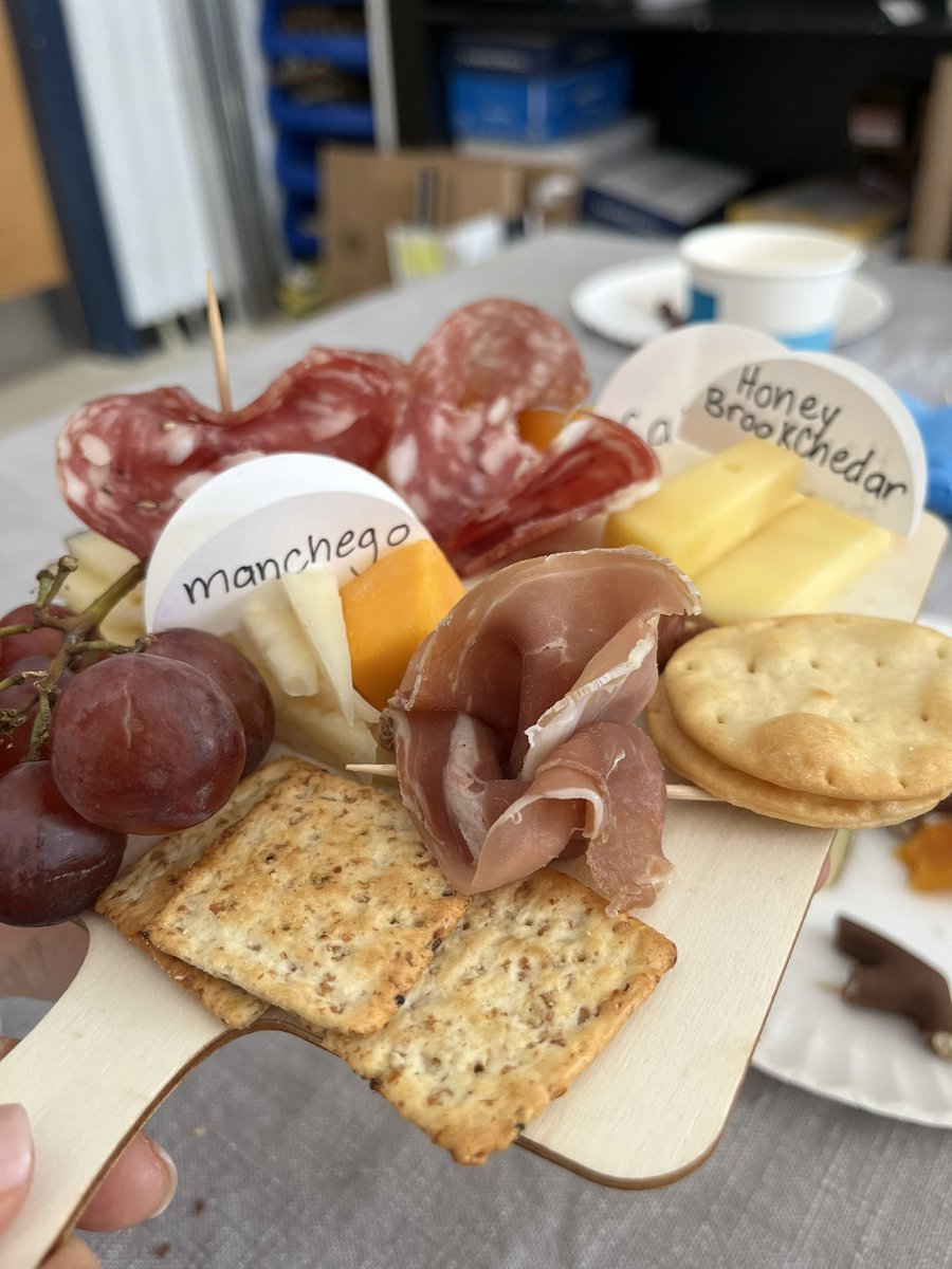 Ms. Phan tweet media