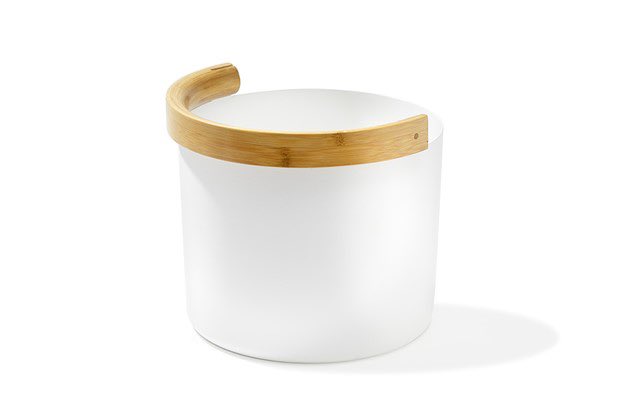 bathingbrands's tweet photo. Simple, sleek, useful – that’s the KOLO Sauna promise. 

You won’t find anything fancy here, but if you need a bucket &amp; ladle for your sauna, KOLO makes them better than just about anyone else on the market. https://t.co/Nxn4xSgfPW