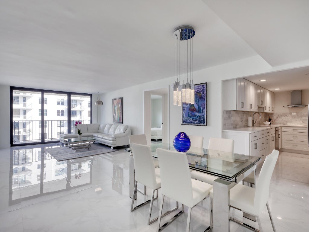 📍 Palm Beach, FL

Equal Housing Opportunity
Offered at $15,000 per month by Lorraine W. Self -- 571.276.8960

For more information, please visit langrealty.com/listing/rx-109…

#langrealty #listwithlang