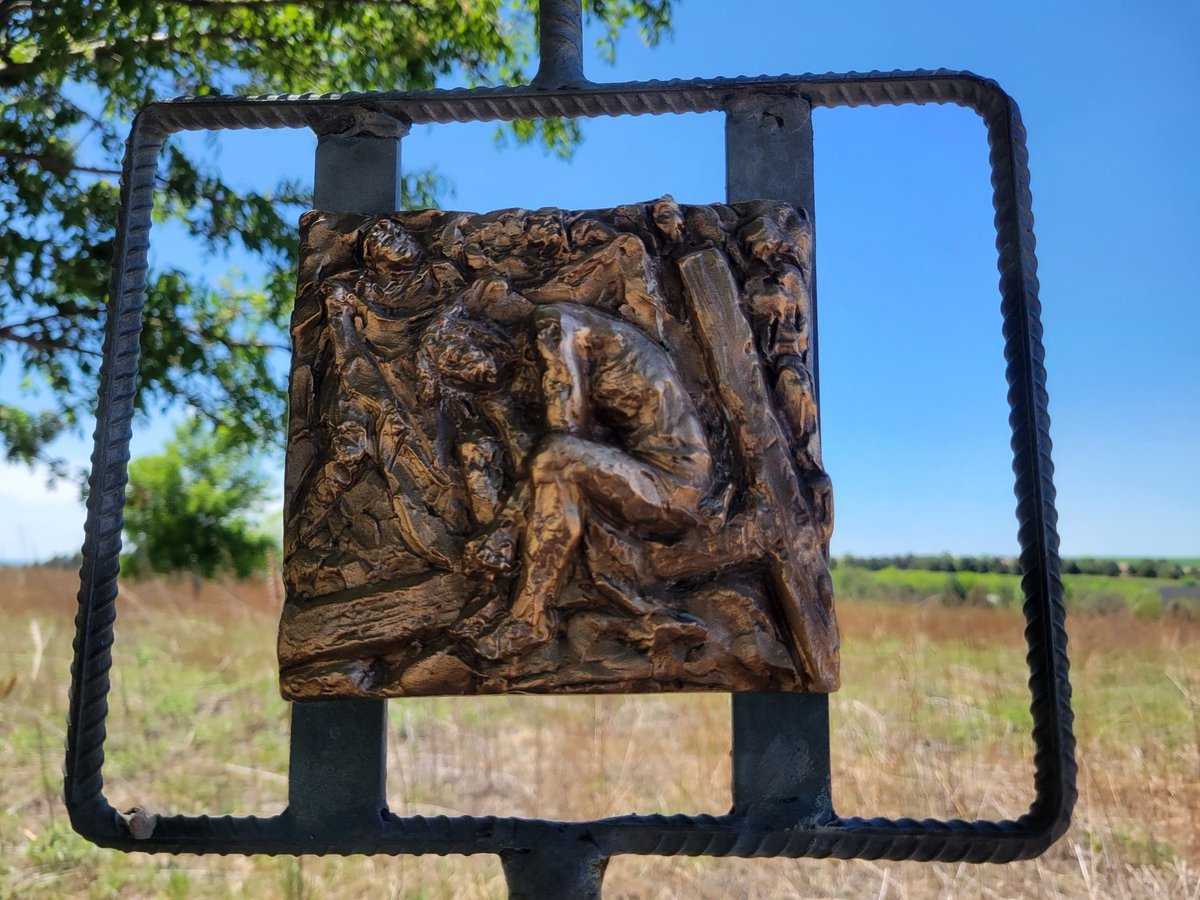 StBenCenter's tweet image. Walking the Stations of the Cross

Station 10: He is Stripped of His Garments
Psalmist: “They shared out my clothing among them, they cast lots for my clothes.” -Ps 22: 18
Remember those sisters and brothers stripped of their dignity.

christthekingpriory.com/stations-of-th…