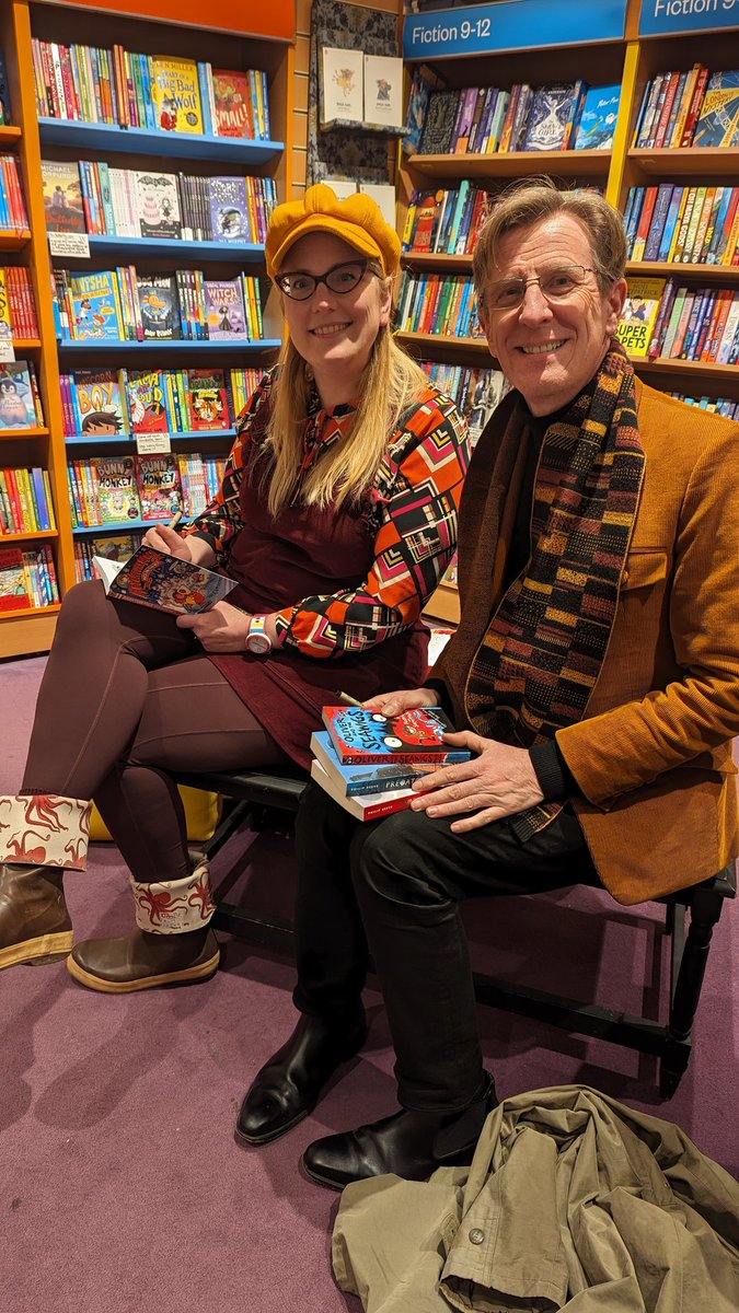 There's signed and illustrated books to be had at @Waterstones Dumfries, courtesy of @jabberworks and @philipreeve1