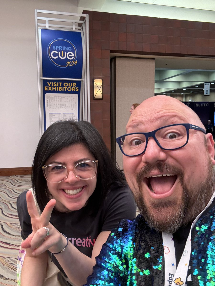 Amiga!! @MrsTGonzalez look who I ran into??!! Super @TanyaAvrith yaaaas! #springcue @AdobeExpress