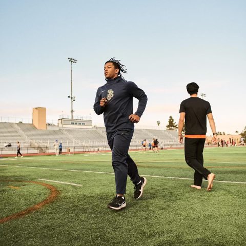 😤 #boscofootball <a href="/boscofootball/">Bosco Football</a> <a href="/TEAMHUSTLEFTBL/">TEAM HUSTLE FOOTBALL</a>