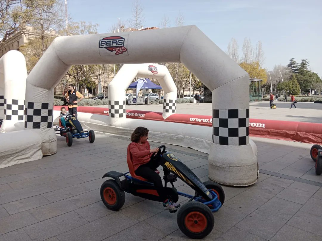 💧Jornada Dia Mundial de l'Aigua. L'aigua, tan esperada últimament. Ser conscients que no podem malbaratar-la és molt necessari. Una jornada divertida i d'aprenentatge on hem jugat i hem experimentat.

#escolamontsantreus #diamundialaigua #estalviemaigua #aigüesdereus #XEPR